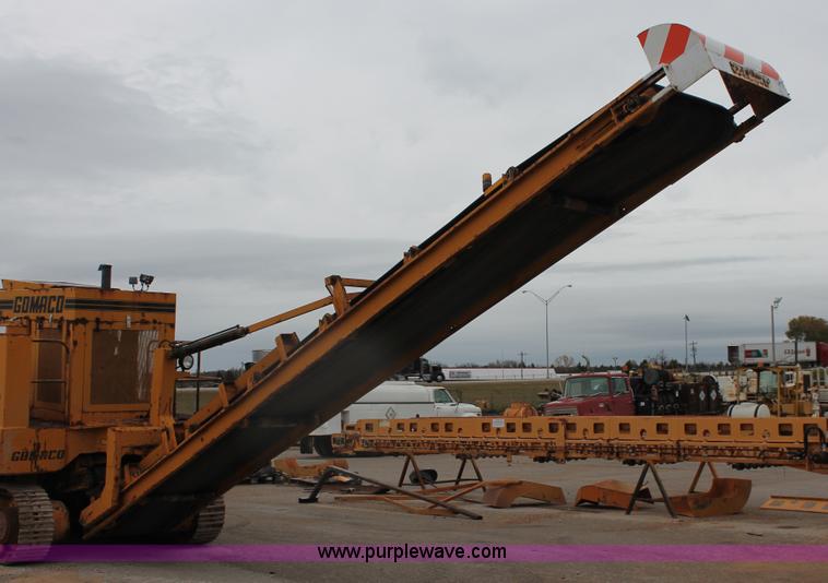 image for item H8071 Gomaco 8500B trimmer placer