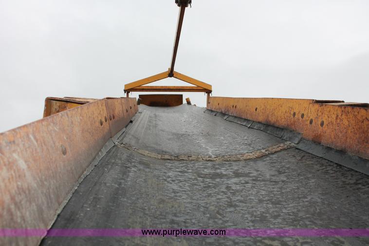 image for item H8071 Gomaco 8500B trimmer placer