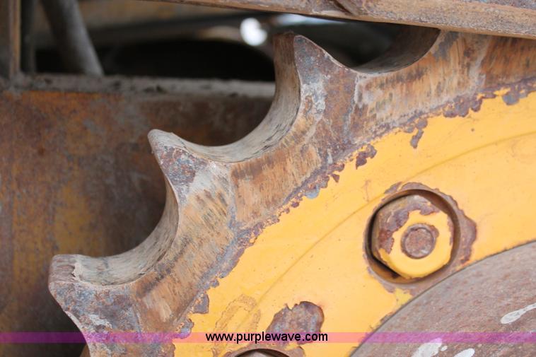 image for item H8071 Gomaco 8500B trimmer placer