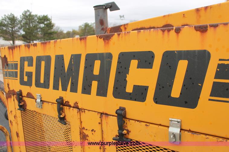 image for item H8071 Gomaco 8500B trimmer placer