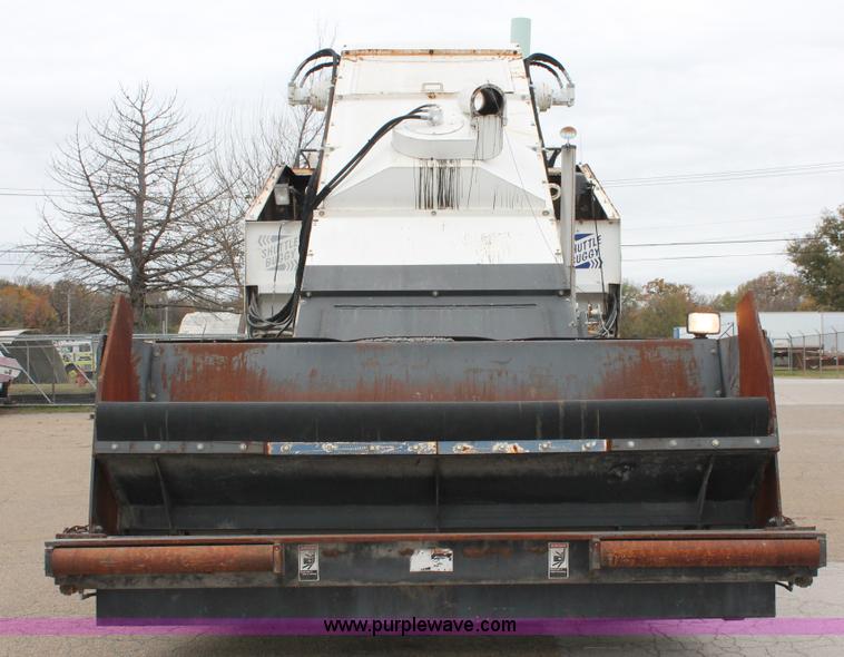 image for item H8076 2000 Roadtec SB-2500B shuttle buggy material transfer vehicle