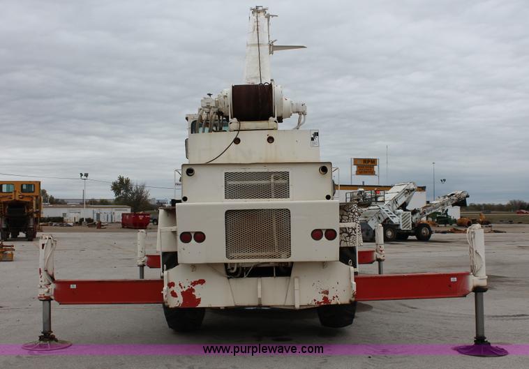 image for item H8078 Koehring S888 crane