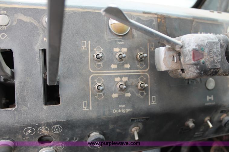 image for item H8078 Koehring S888 crane