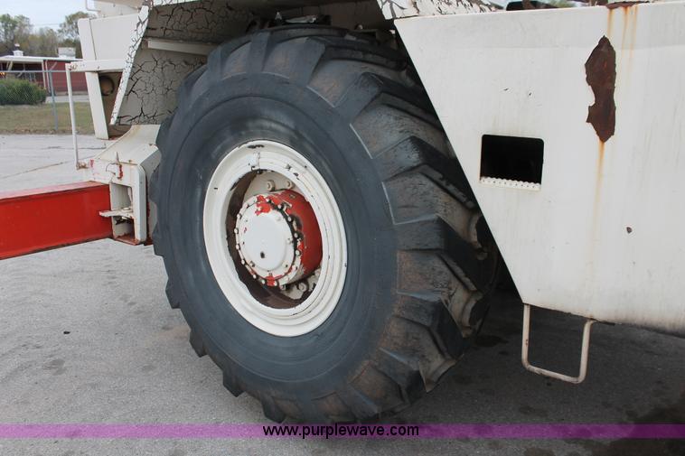 image for item H8078 Koehring S888 crane