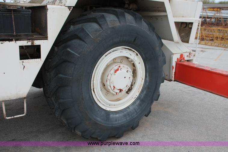 image for item H8078 Koehring S888 crane