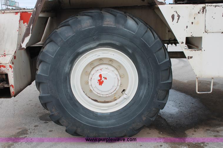 image for item H8078 Koehring S888 crane