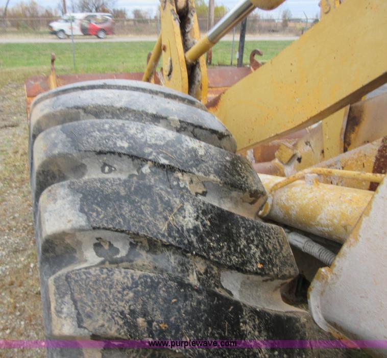 image for item I1846 1978 Caterpillar 910 wheel loader
