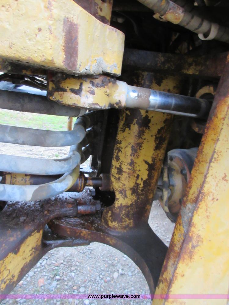 image for item I1846 1978 Caterpillar 910 wheel loader