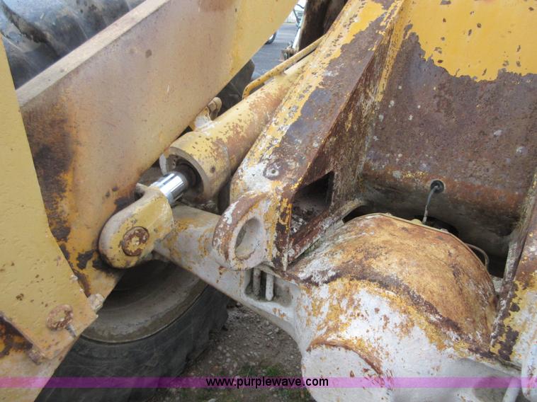 image for item I1846 1978 Caterpillar 910 wheel loader