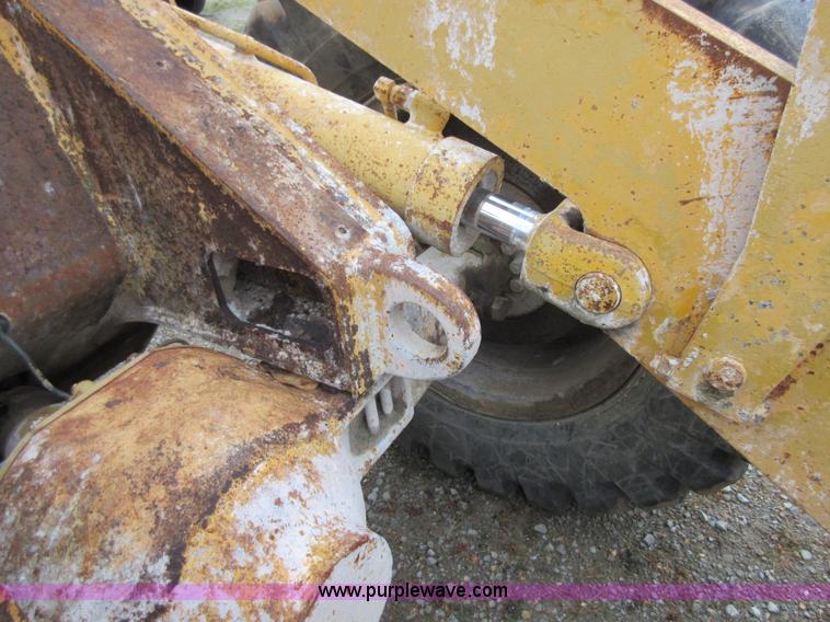 image for item I1846 1978 Caterpillar 910 wheel loader