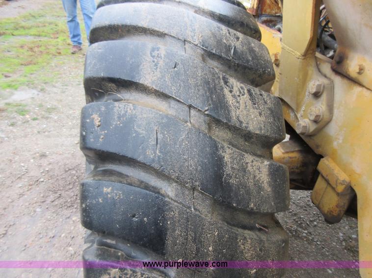 image for item I1846 1978 Caterpillar 910 wheel loader