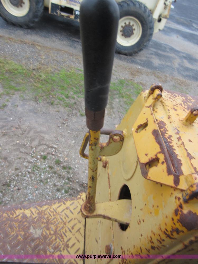 image for item I1846 1978 Caterpillar 910 wheel loader