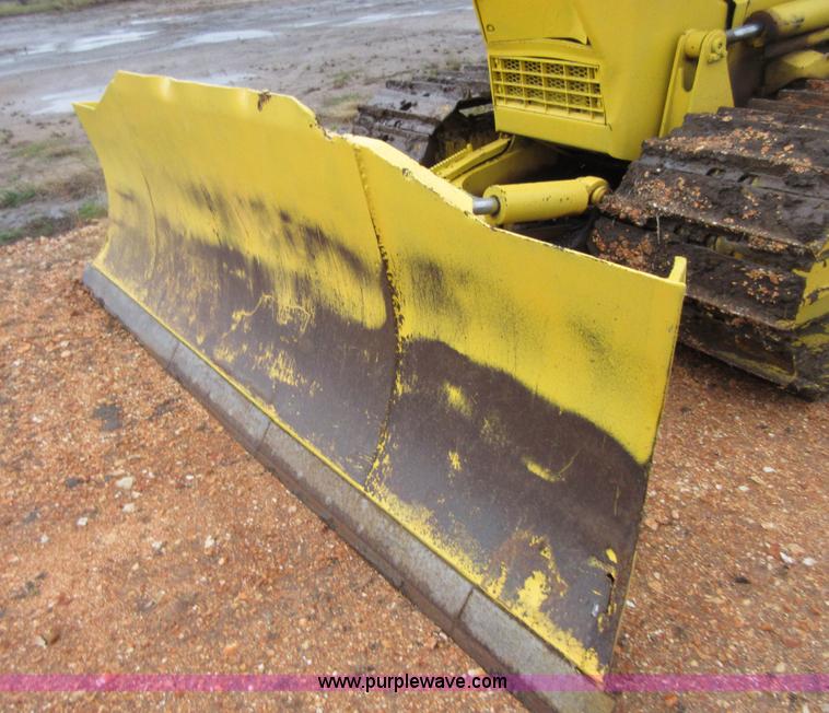 image for item I1847 1996 Komatsu D41P-6 dozer