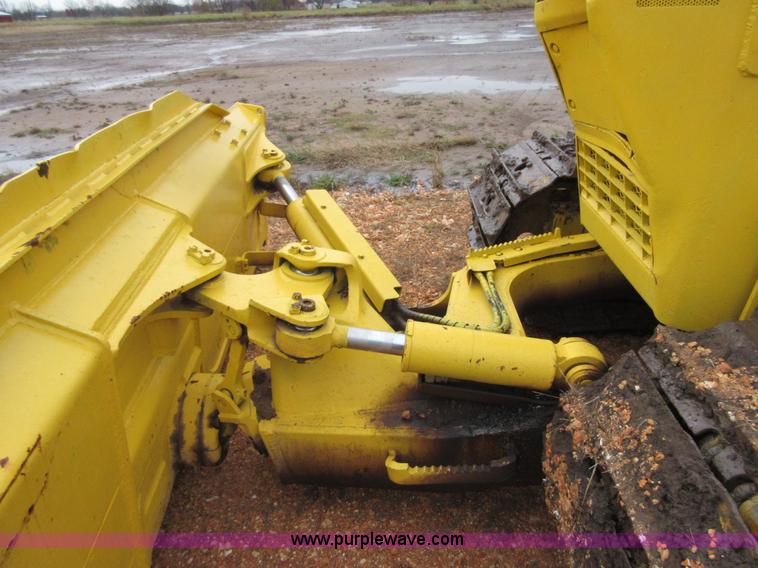 image for item I1847 1996 Komatsu D41P-6 dozer