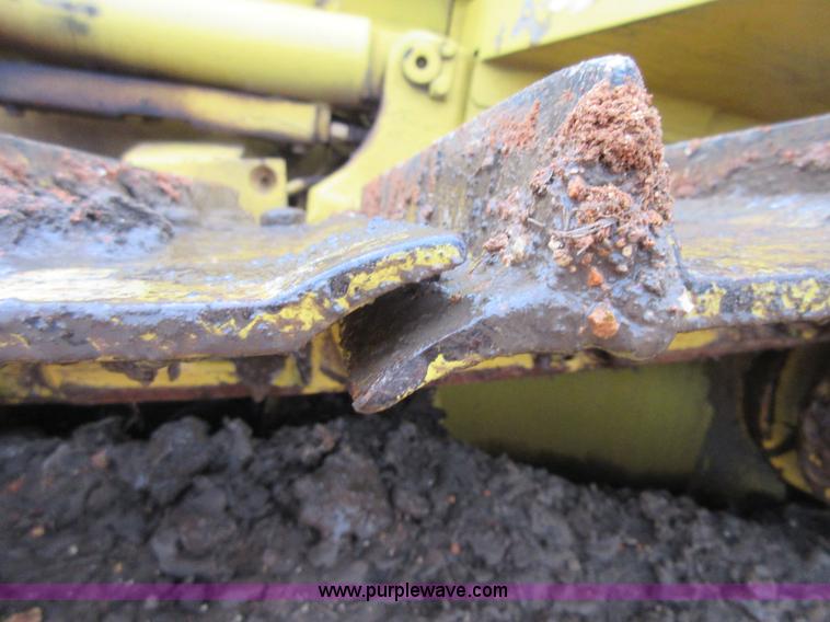 image for item I1847 1996 Komatsu D41P-6 dozer