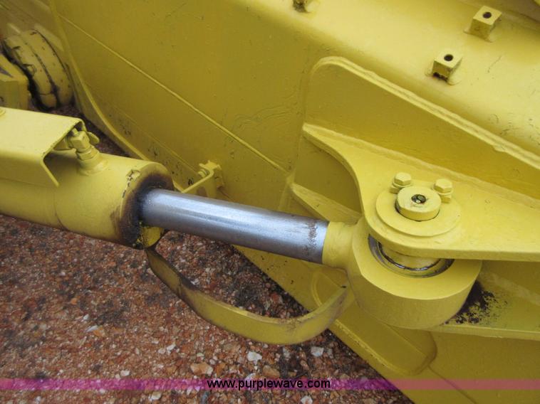image for item I1847 1996 Komatsu D41P-6 dozer