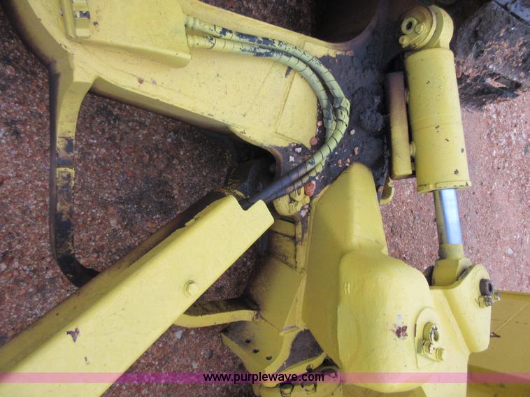 image for item I1847 1996 Komatsu D41P-6 dozer