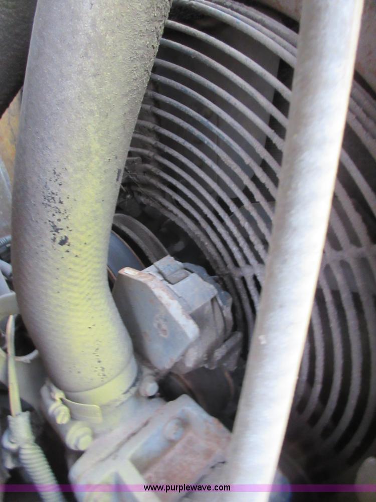 image for item I1847 1996 Komatsu D41P-6 dozer