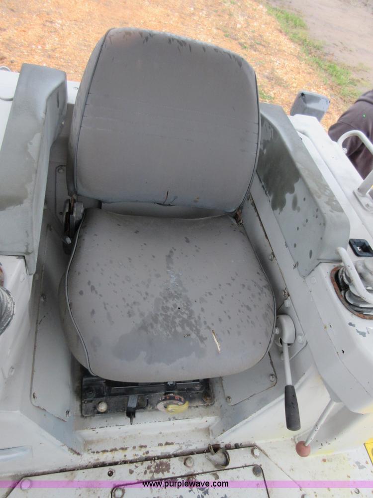 image for item I1847 1996 Komatsu D41P-6 dozer