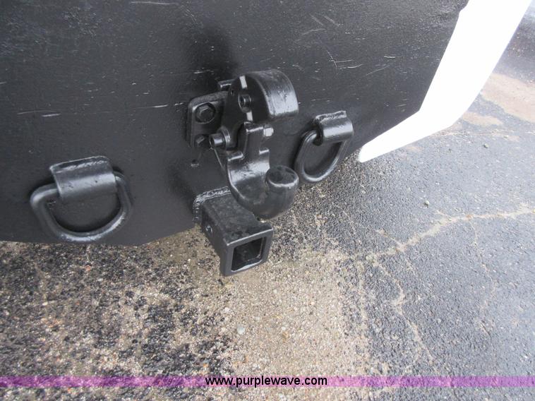 image for item I1850 2003 Chevrolet W7500 dump truck