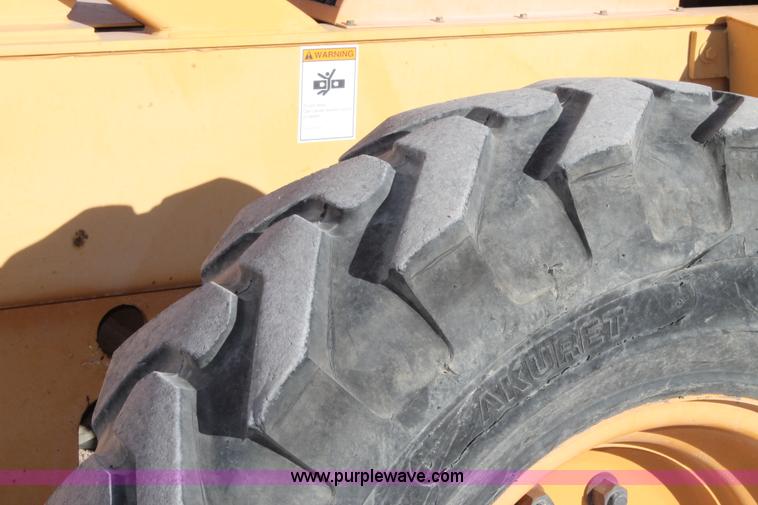 image for item J1351 1998 Case 686G telehandler