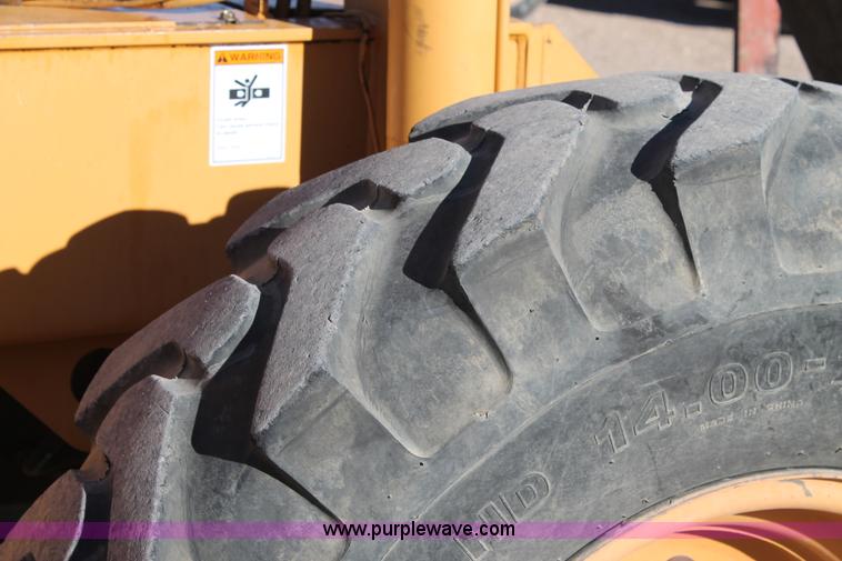 image for item J1351 1998 Case 686G telehandler