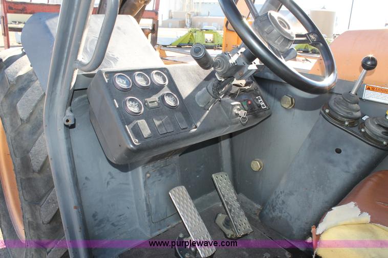 image for item J1351 1998 Case 686G telehandler