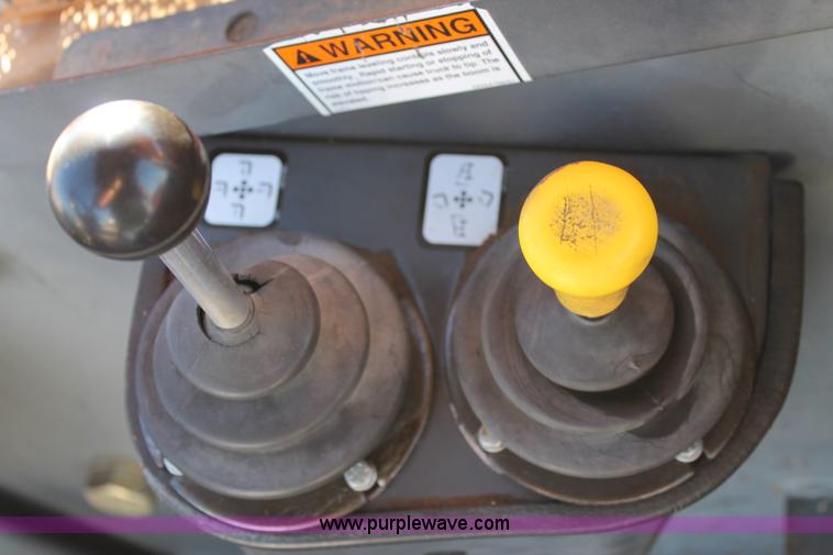 image for item J1351 1998 Case 686G telehandler