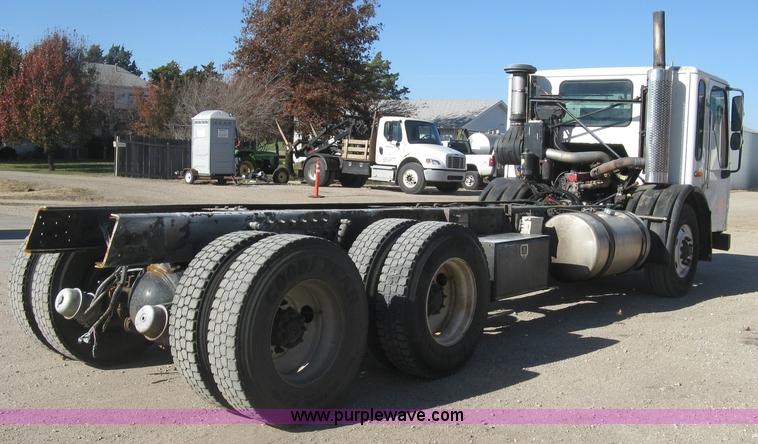 image for item J2987 2004 Sterling Condor truck cab and chassis