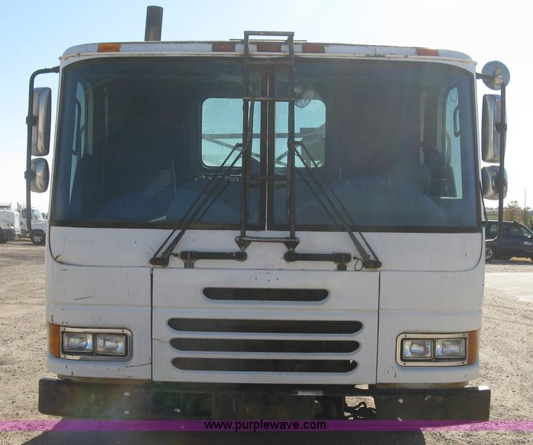 image for item J2987 2004 Sterling Condor truck cab and chassis