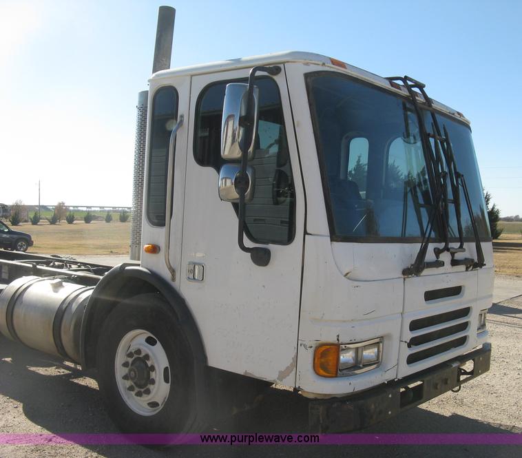 image for item J2987 2004 Sterling Condor truck cab and chassis