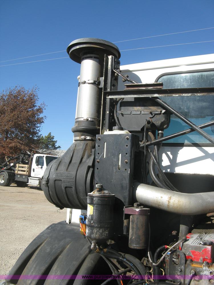 image for item J2987 2004 Sterling Condor truck cab and chassis