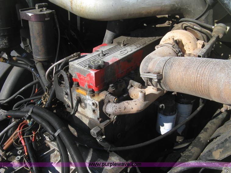 image for item J2987 2004 Sterling Condor truck cab and chassis