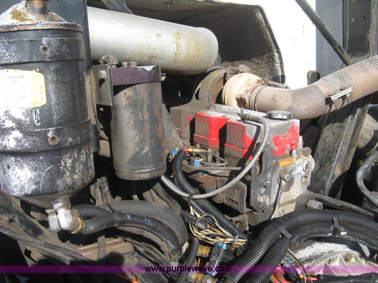 image for item J2987 2004 Sterling Condor truck cab and chassis