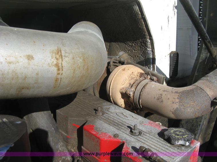 image for item J2987 2004 Sterling Condor truck cab and chassis