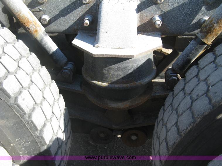 image for item J2987 2004 Sterling Condor truck cab and chassis