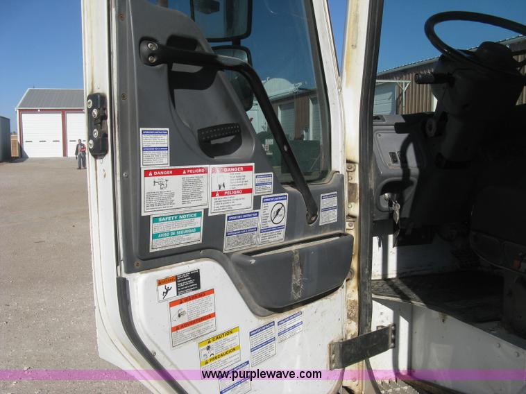 image for item J2987 2004 Sterling Condor truck cab and chassis