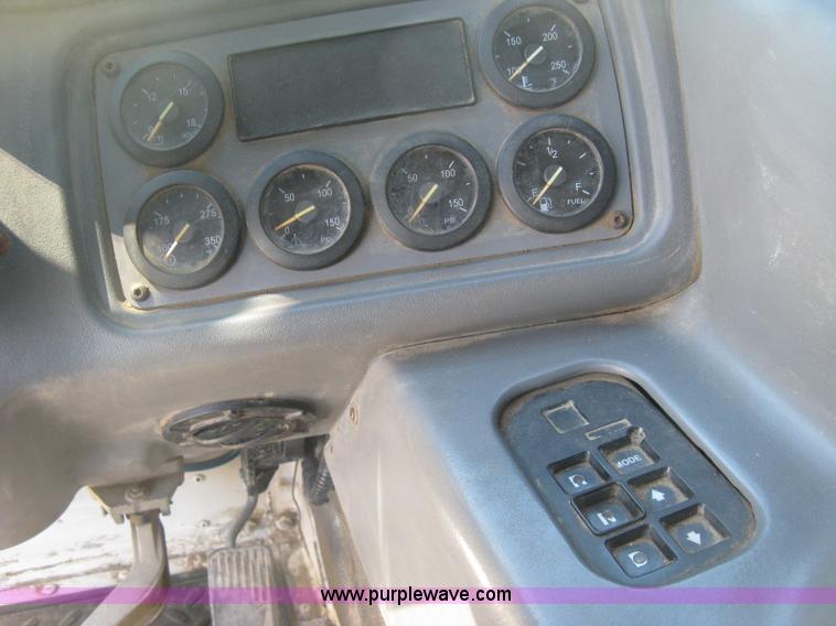 image for item J2987 2004 Sterling Condor truck cab and chassis