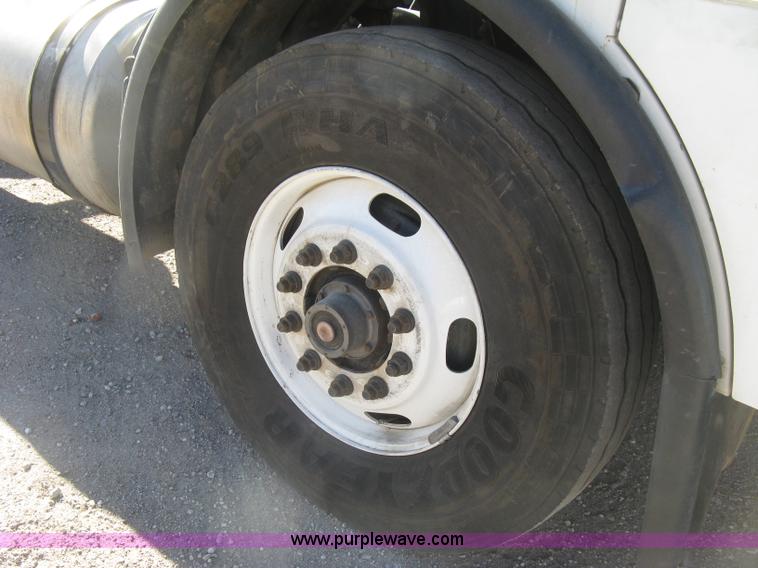 image for item J2987 2004 Sterling Condor truck cab and chassis