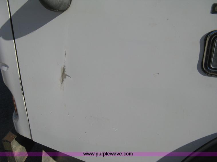 image for item J2987 2004 Sterling Condor truck cab and chassis