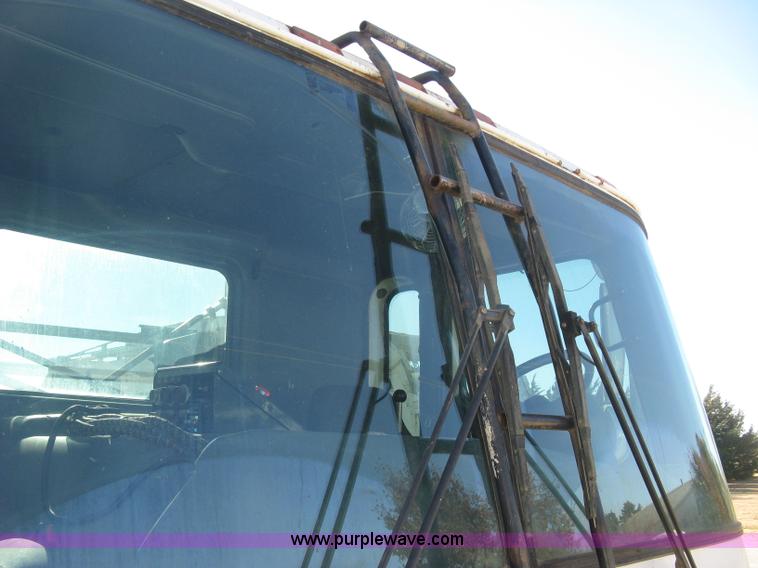 image for item J2987 2004 Sterling Condor truck cab and chassis