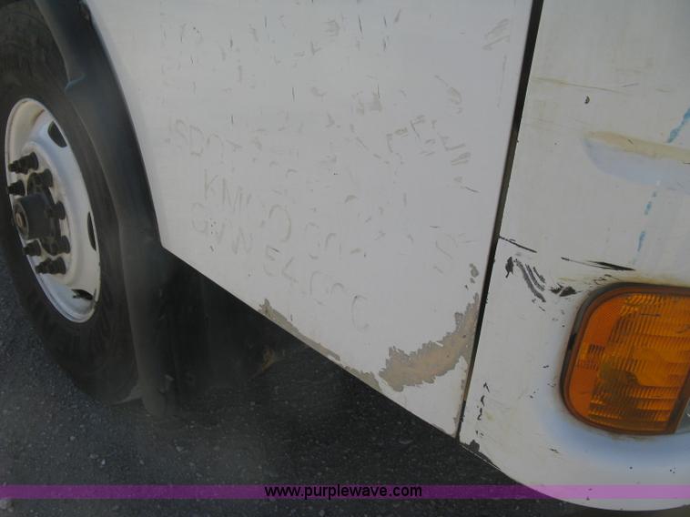 image for item J2987 2004 Sterling Condor truck cab and chassis