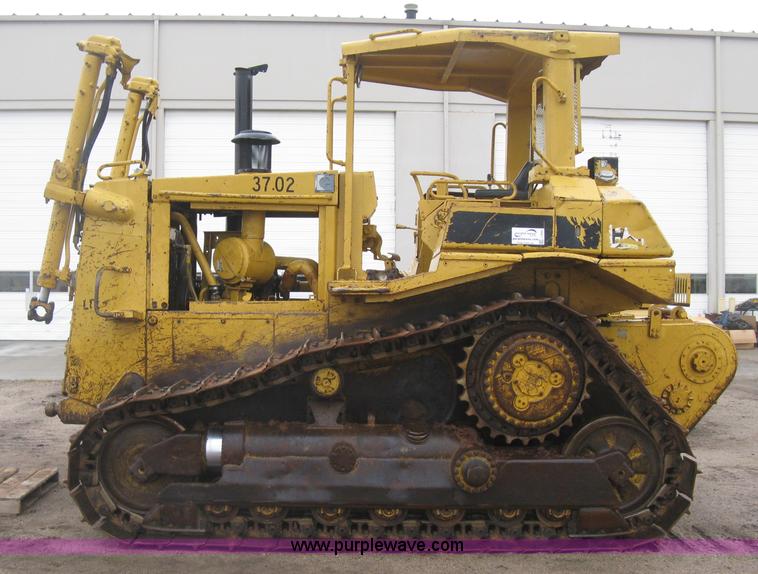 image for item J2993 1990 Caterpillar D7H dozer