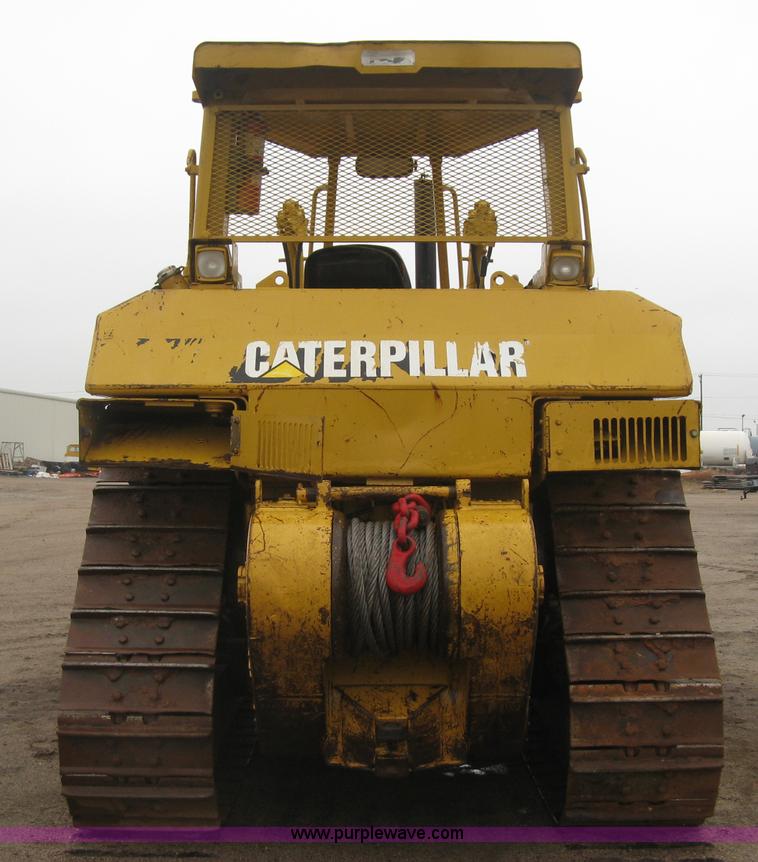image for item J2993 1990 Caterpillar D7H dozer