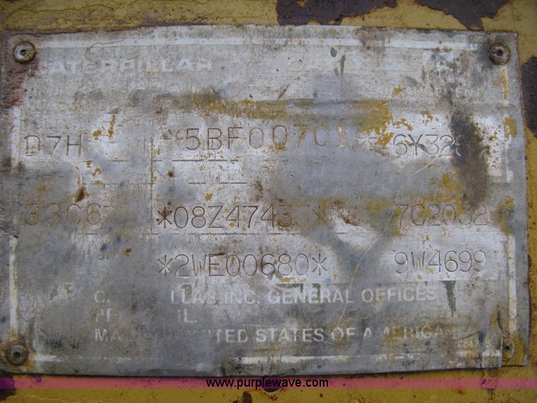 image for item J2993 1990 Caterpillar D7H dozer