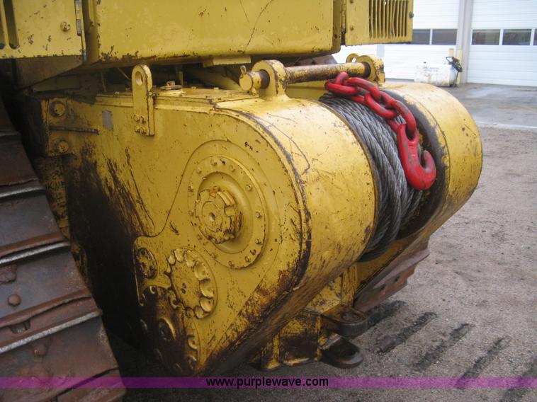 image for item J2993 1990 Caterpillar D7H dozer