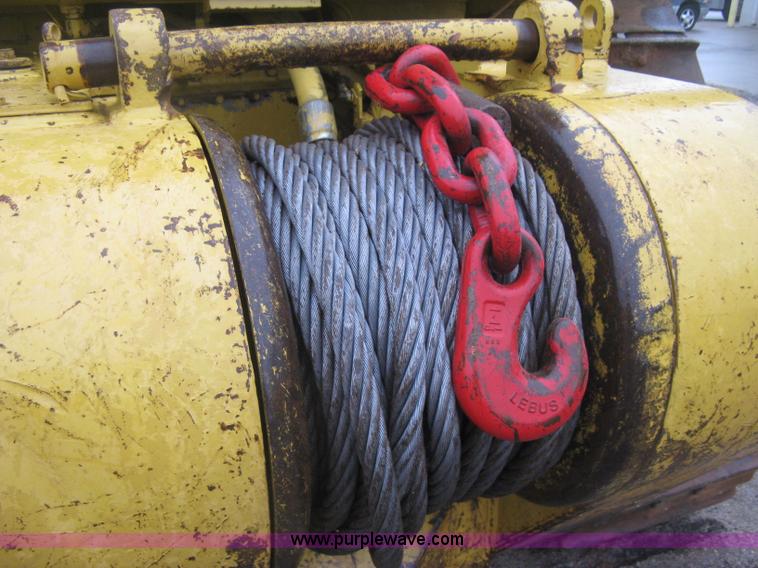 image for item J2993 1990 Caterpillar D7H dozer