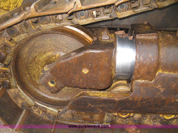 image for item J2993 1990 Caterpillar D7H dozer