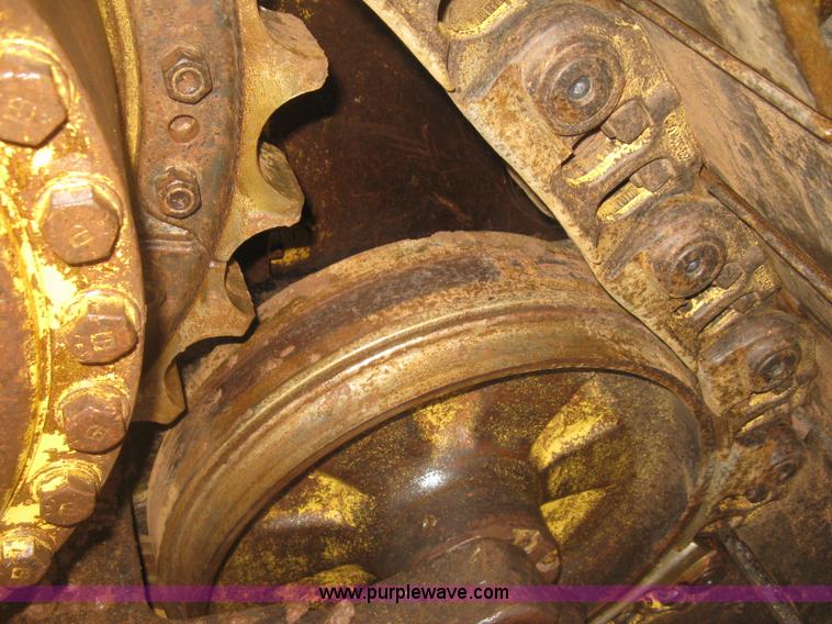 image for item J2993 1990 Caterpillar D7H dozer