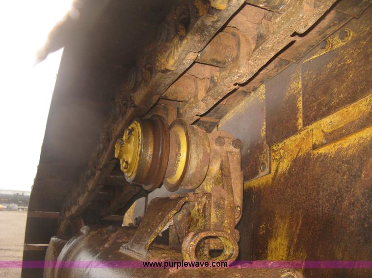 image for item J2993 1990 Caterpillar D7H dozer